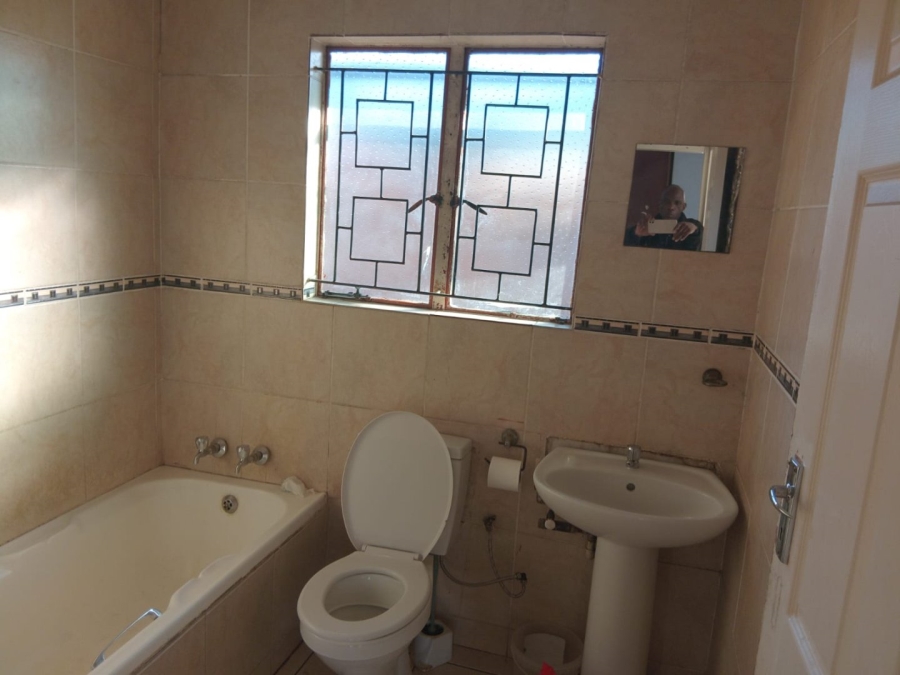  Bedroom Property for Sale in Spruit View Gauteng