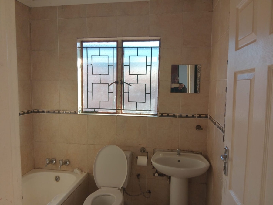  Bedroom Property for Sale in Spruit View Gauteng