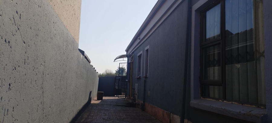 4 Bedroom Property for Sale in Vosloorus Gauteng
