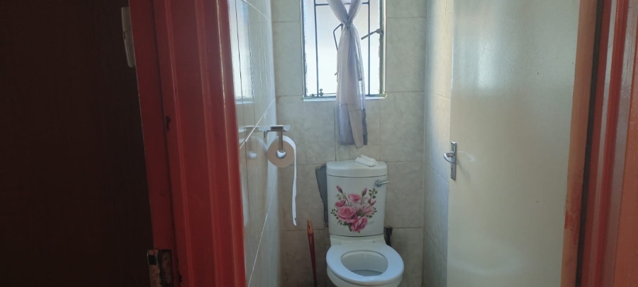4 Bedroom Property for Sale in Vosloorus Gauteng