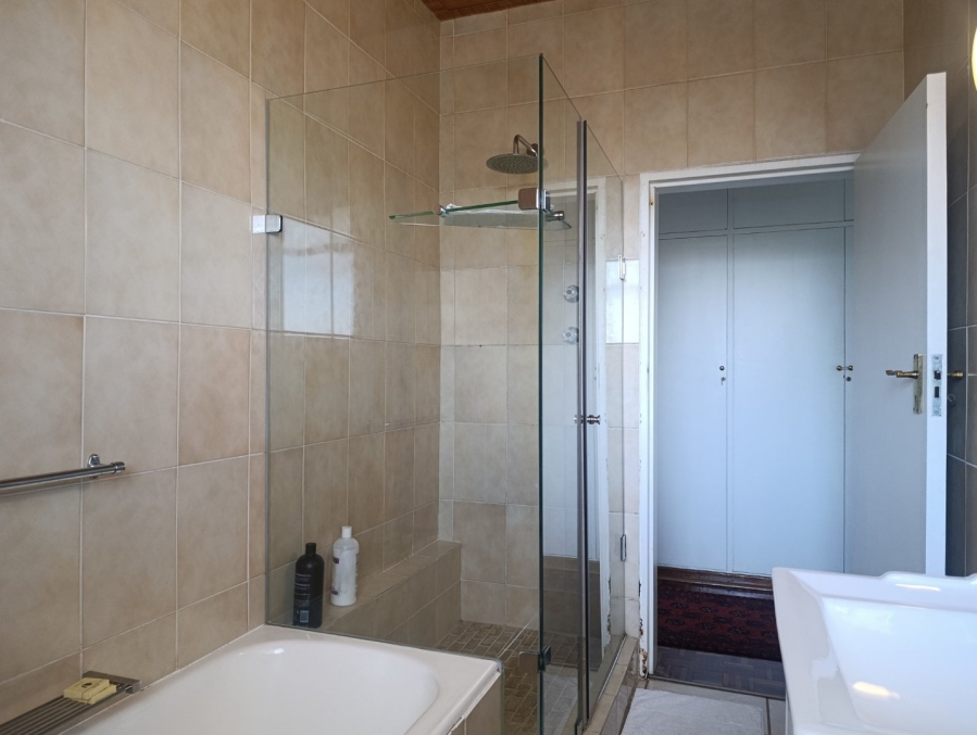To Let 2 Bedroom Property for Rent in Dunkeld West Gauteng
