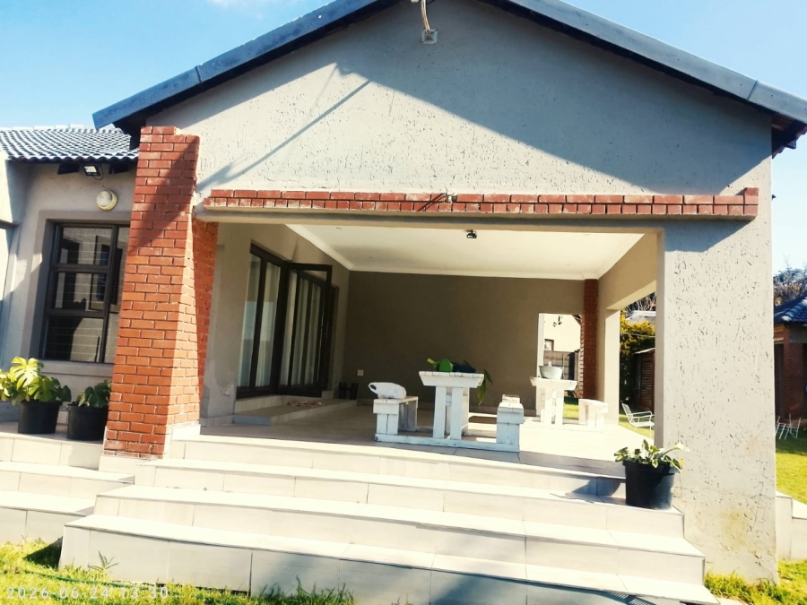 1 Bedroom Property for Sale in Heuweloord Gauteng