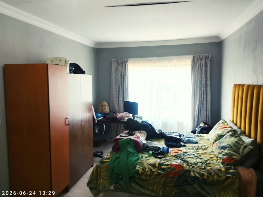 1 Bedroom Property for Sale in Heuweloord Gauteng