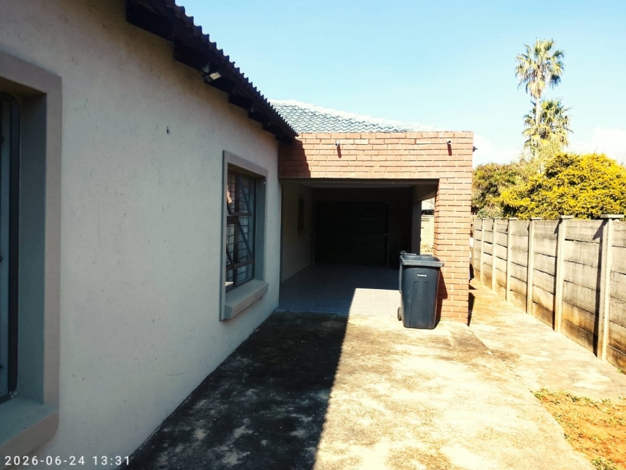 1 Bedroom Property for Sale in Heuweloord Gauteng