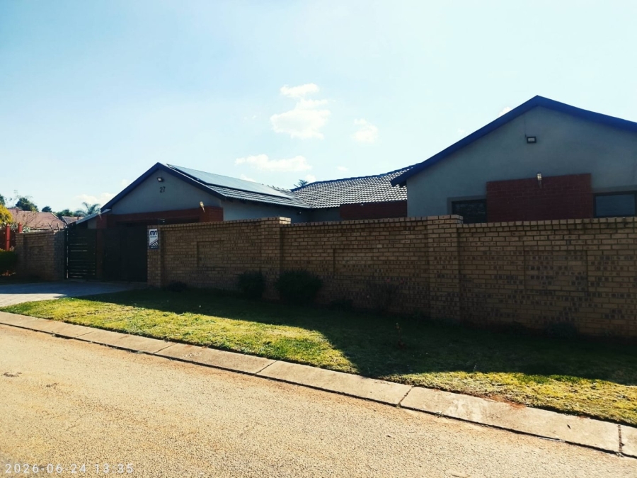 1 Bedroom Property for Sale in Heuweloord Gauteng