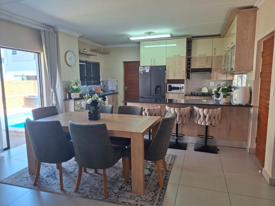 3 Bedroom Property for Sale in Thatchfield Estate Gauteng