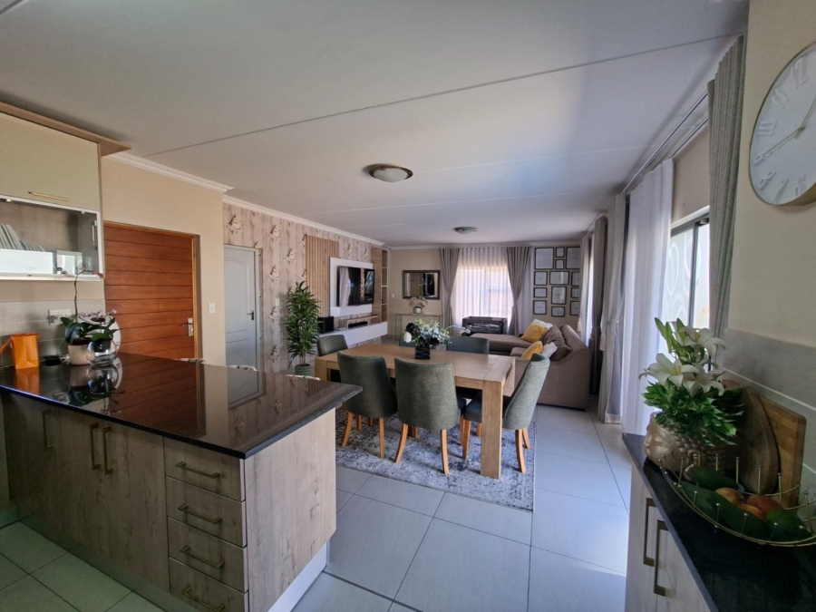 3 Bedroom Property for Sale in Thatchfield Estate Gauteng