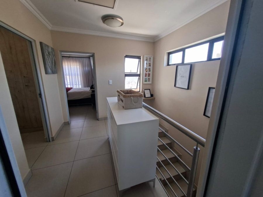 3 Bedroom Property for Sale in Thatchfield Estate Gauteng
