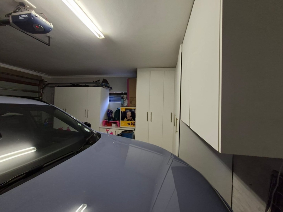 3 Bedroom Property for Sale in Thatchfield Estate Gauteng