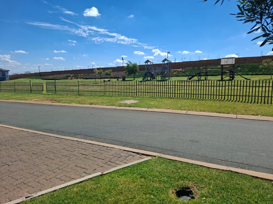 3 Bedroom Property for Sale in Thatchfield Estate Gauteng