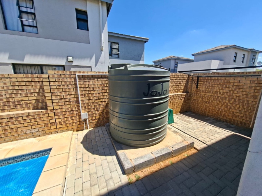 3 Bedroom Property for Sale in Thatchfield Estate Gauteng