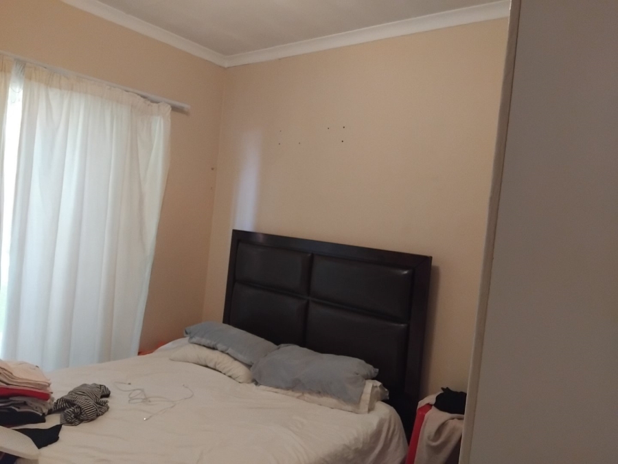 2 Bedroom Property for Sale in Monavoni Gauteng