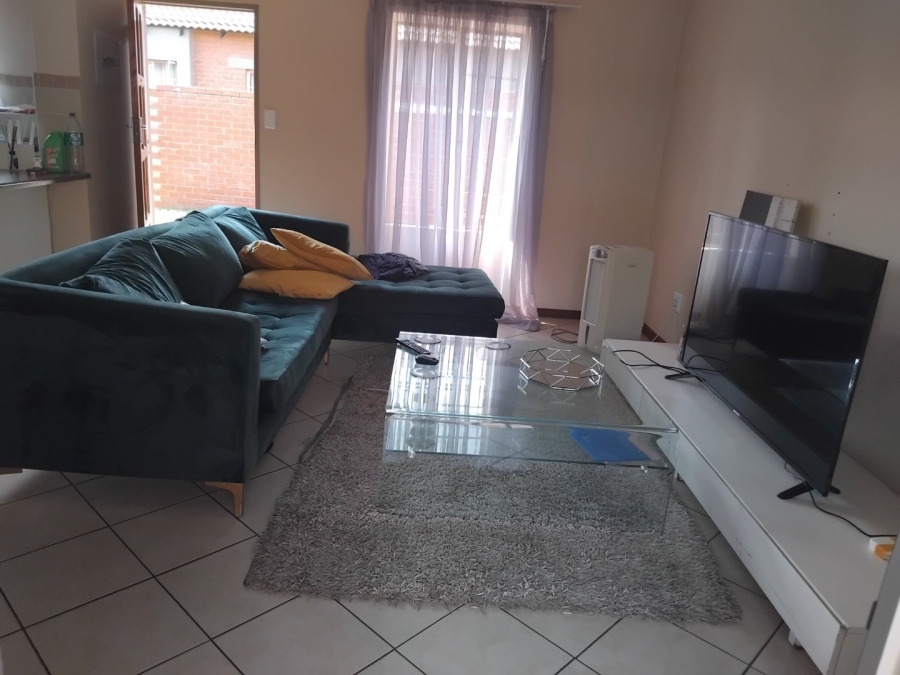2 Bedroom Property for Sale in Monavoni Gauteng