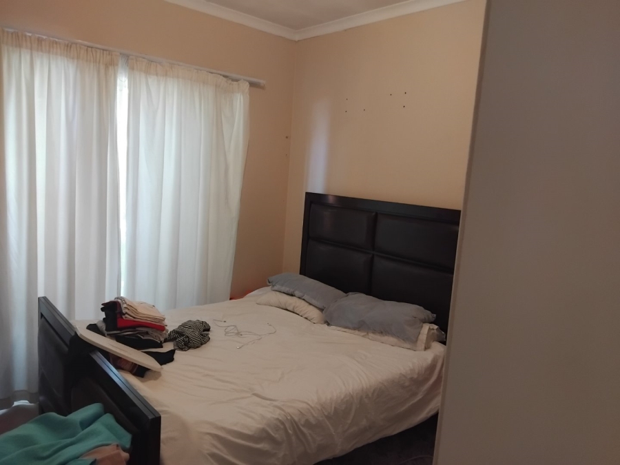 2 Bedroom Property for Sale in Monavoni Gauteng