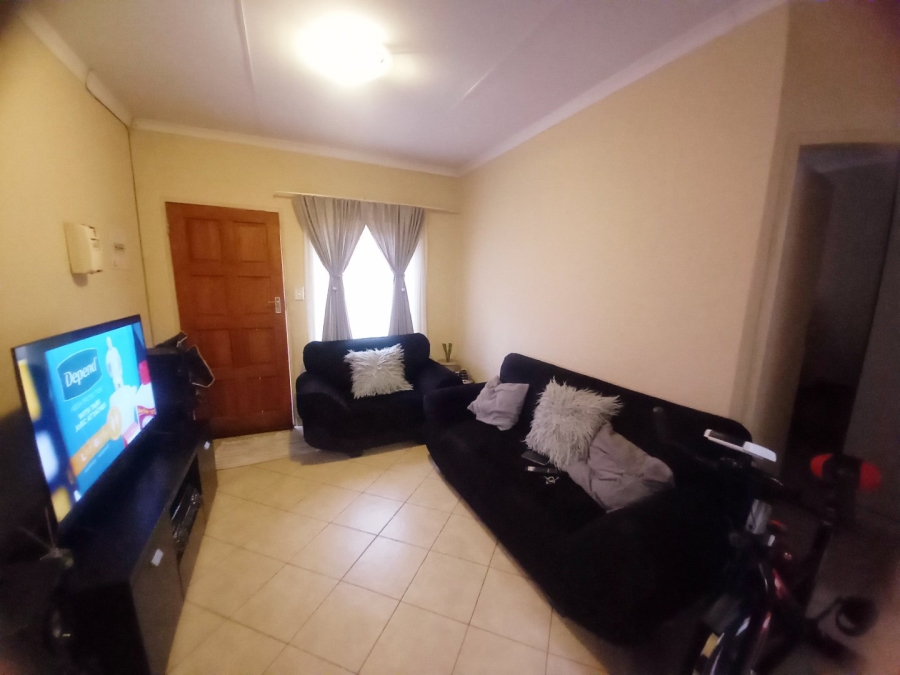 2 Bedroom Property for Sale in Olievenhoutbosch Gauteng
