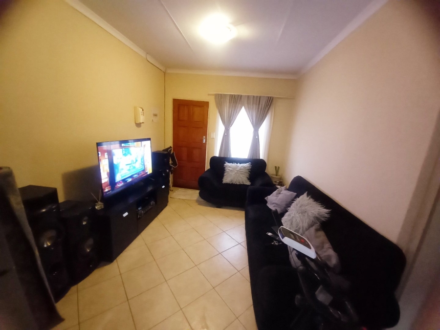 2 Bedroom Property for Sale in Olievenhoutbosch Gauteng