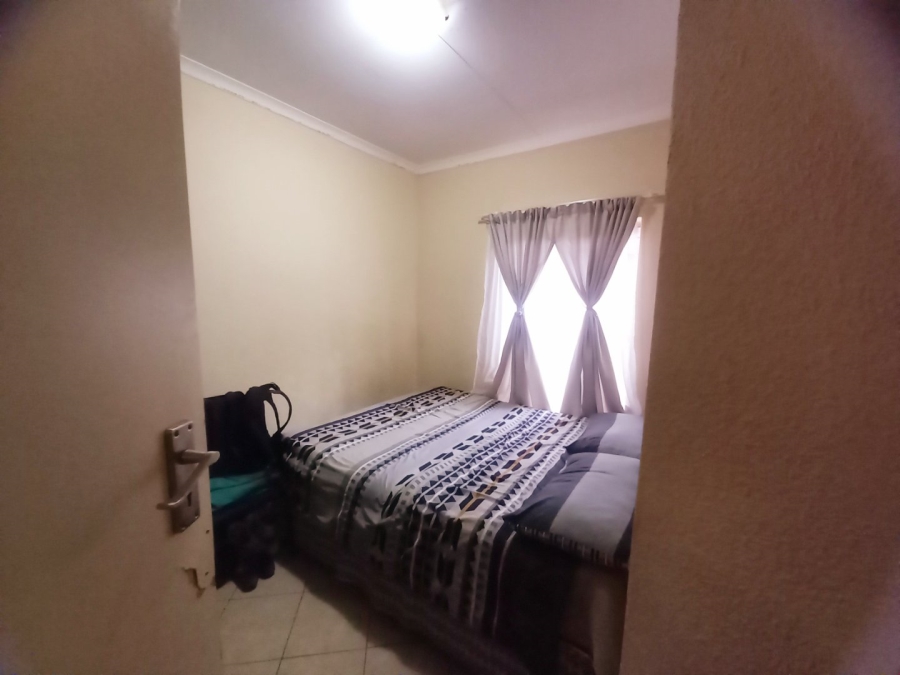 2 Bedroom Property for Sale in Olievenhoutbosch Gauteng