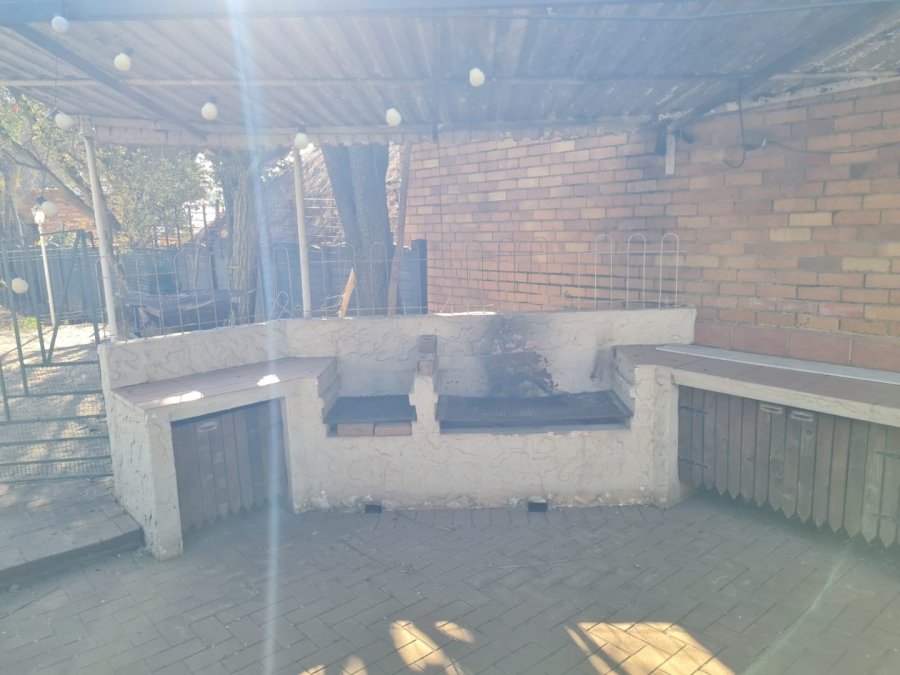 To Let  Bedroom Property for Rent in Franklin Roosevelt Park Gauteng