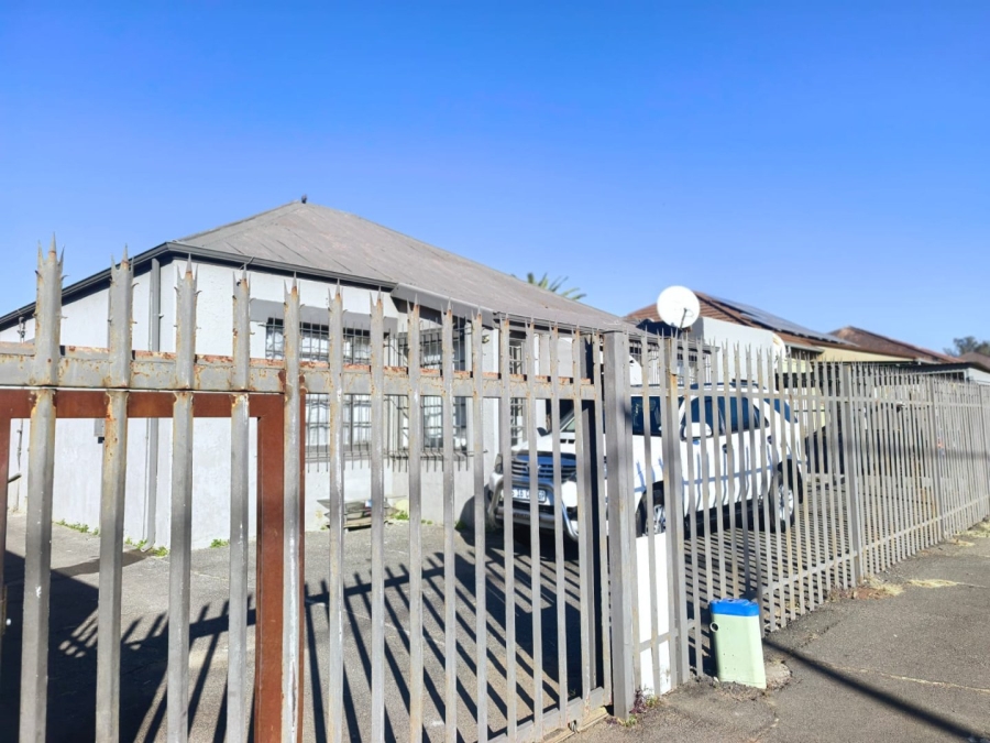  Bedroom Property for Sale in Geduld Ext 1 Gauteng