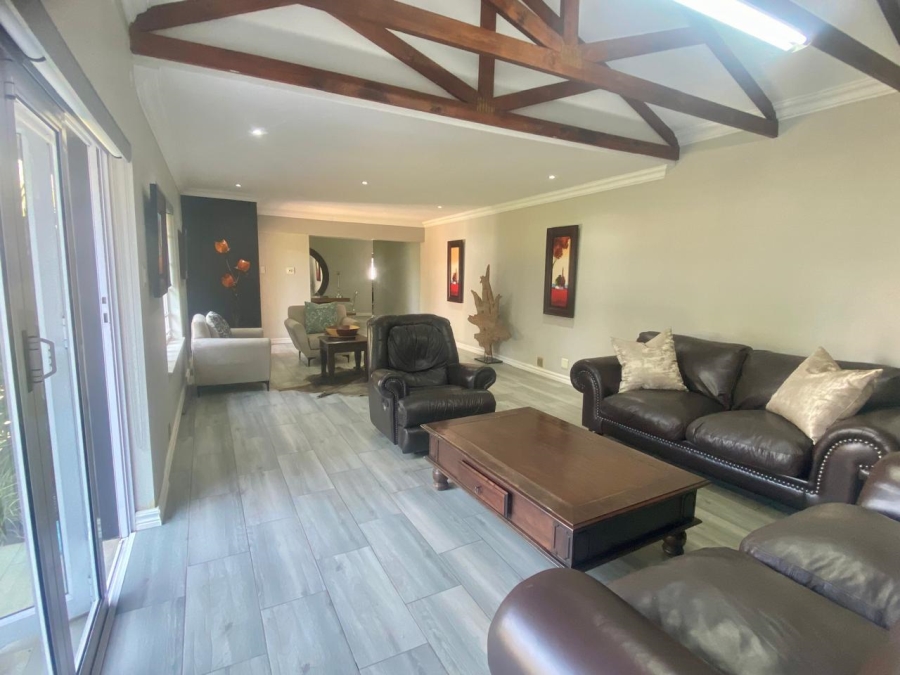 3 Bedroom Property for Sale in Faerie Glen Gauteng