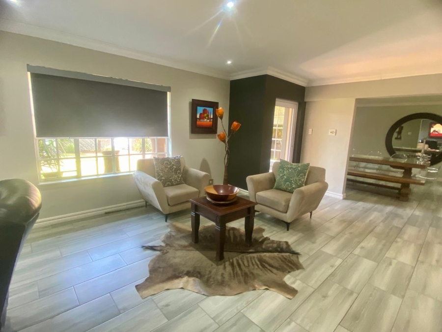 3 Bedroom Property for Sale in Faerie Glen Gauteng