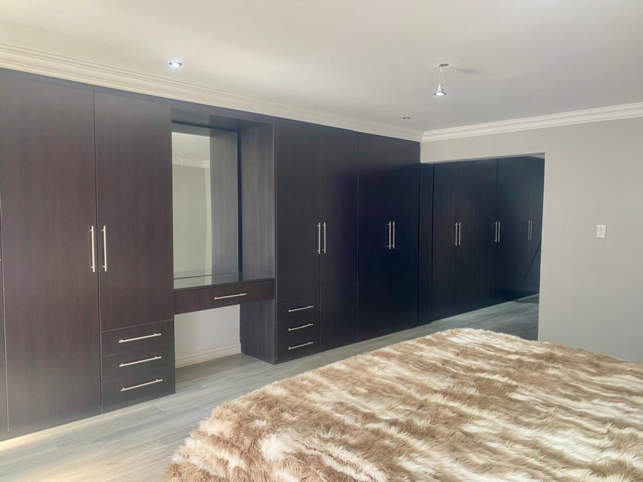 3 Bedroom Property for Sale in Faerie Glen Gauteng