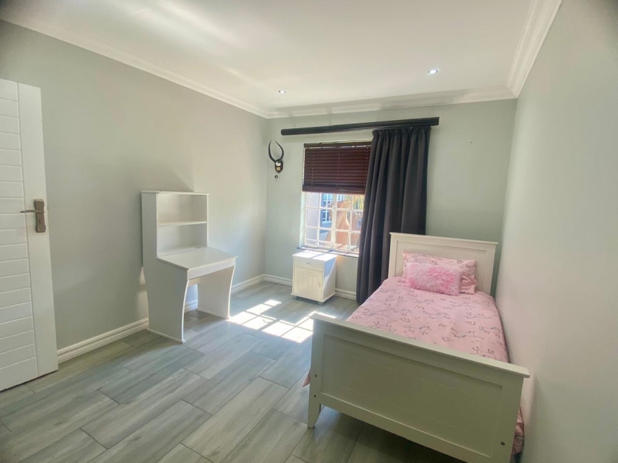 3 Bedroom Property for Sale in Faerie Glen Gauteng
