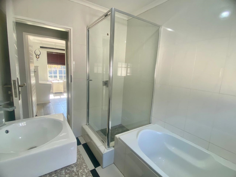 3 Bedroom Property for Sale in Faerie Glen Gauteng