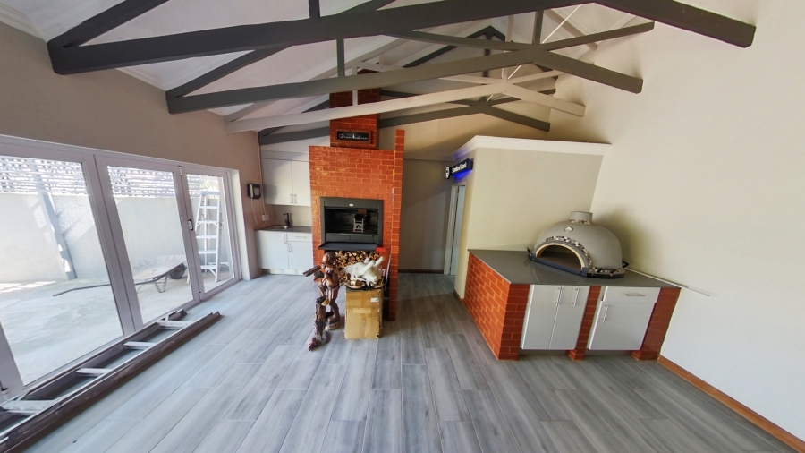 3 Bedroom Property for Sale in Faerie Glen Gauteng