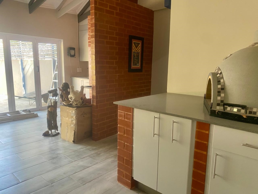 3 Bedroom Property for Sale in Faerie Glen Gauteng