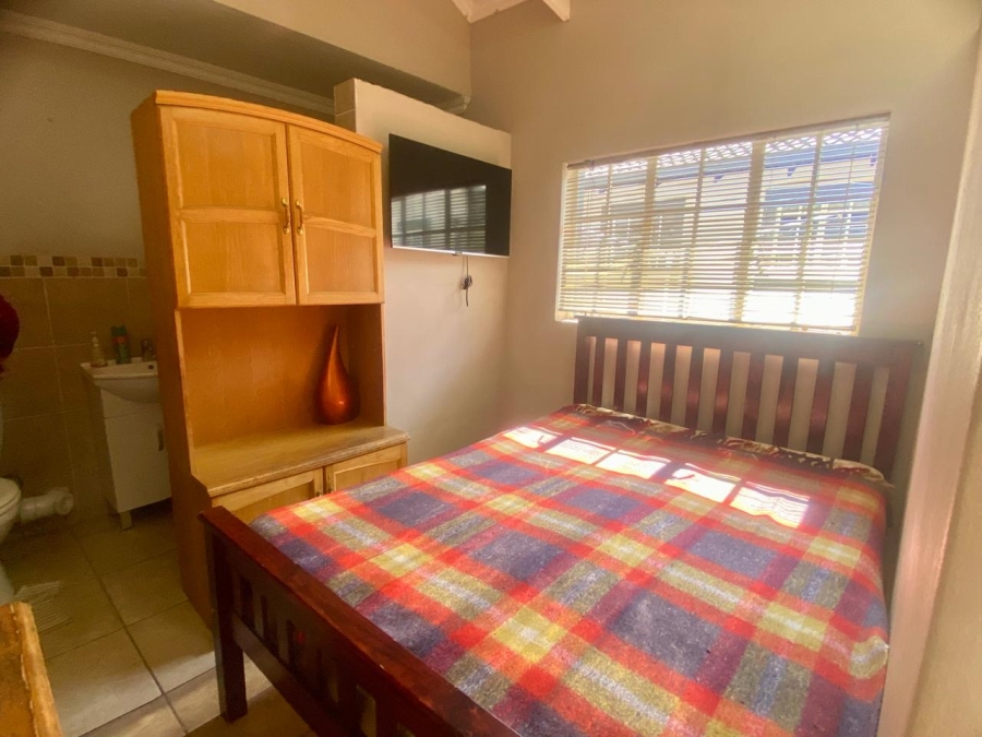 3 Bedroom Property for Sale in Faerie Glen Gauteng
