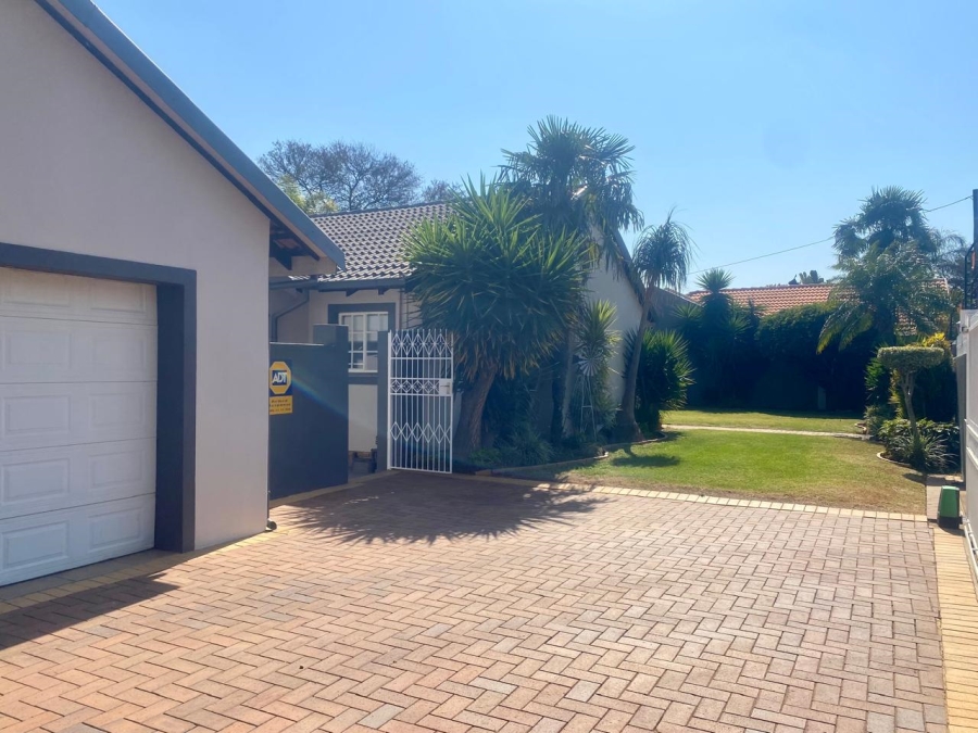 3 Bedroom Property for Sale in Faerie Glen Gauteng