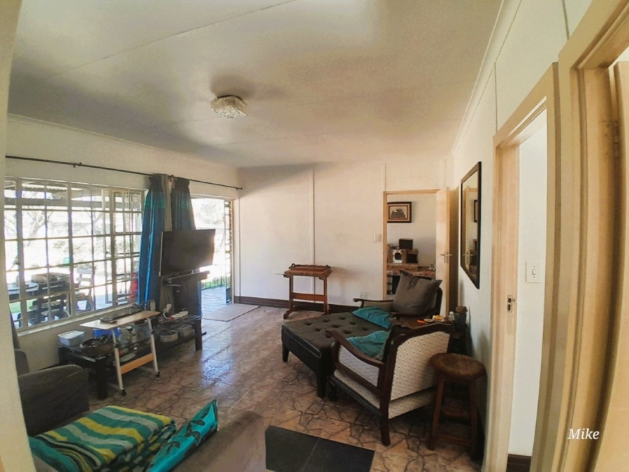 To Let 2 Bedroom Property for Rent in Glen Austin Gauteng