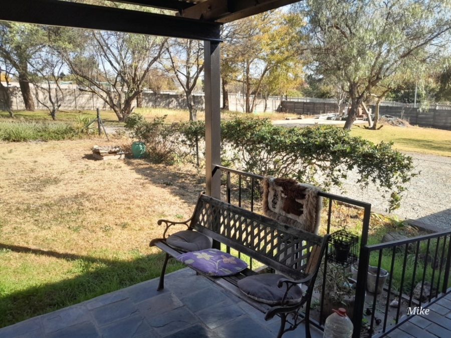 To Let 2 Bedroom Property for Rent in Glen Austin Gauteng