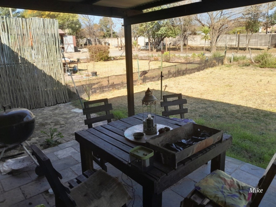 To Let 2 Bedroom Property for Rent in Glen Austin Gauteng