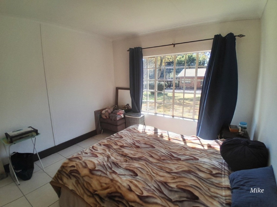 To Let 2 Bedroom Property for Rent in Glen Austin Gauteng