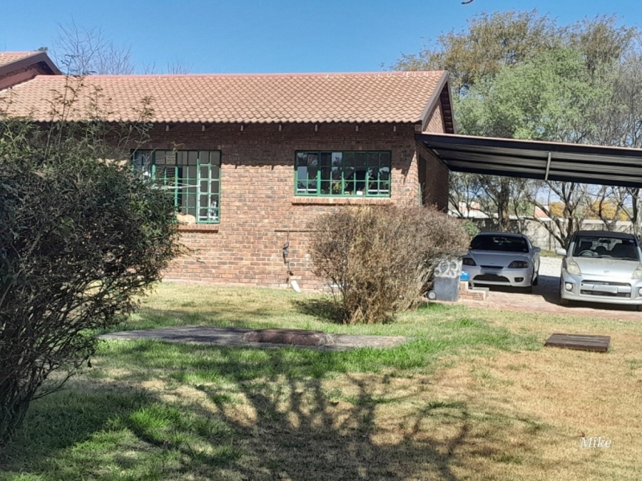 To Let 2 Bedroom Property for Rent in Glen Austin Gauteng