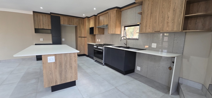 2 Bedroom Property for Sale in Alberante Gauteng