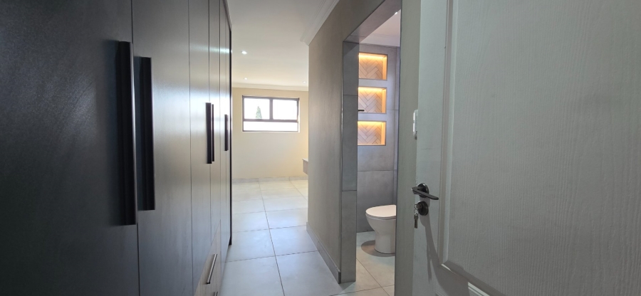 2 Bedroom Property for Sale in Alberante Gauteng