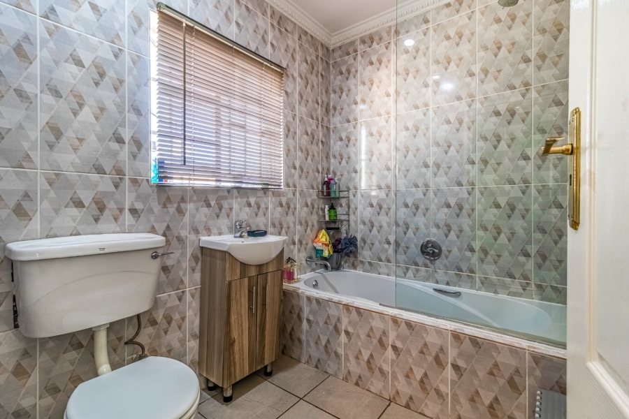 4 Bedroom Property for Sale in Highway Gardens Gauteng