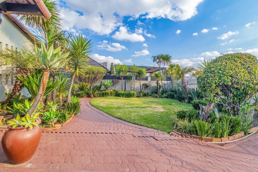 4 Bedroom Property for Sale in Highway Gardens Gauteng