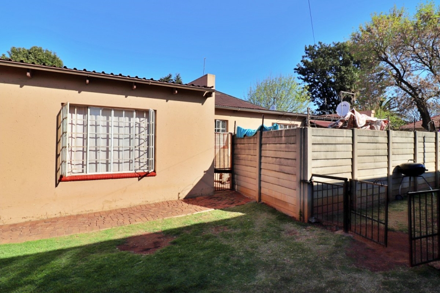6 Bedroom Property for Sale in Primrose Gauteng