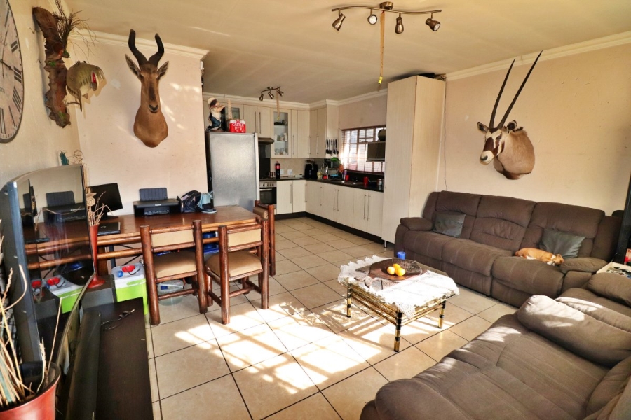 6 Bedroom Property for Sale in Primrose Gauteng