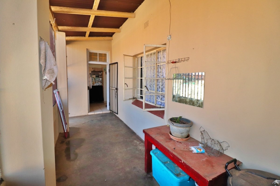 6 Bedroom Property for Sale in Primrose Gauteng