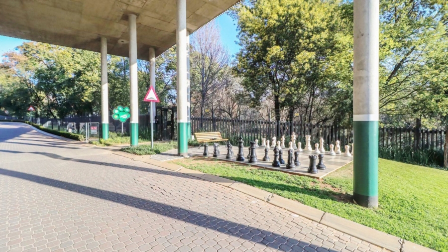 To Let 2 Bedroom Property for Rent in Hyde Park Gauteng