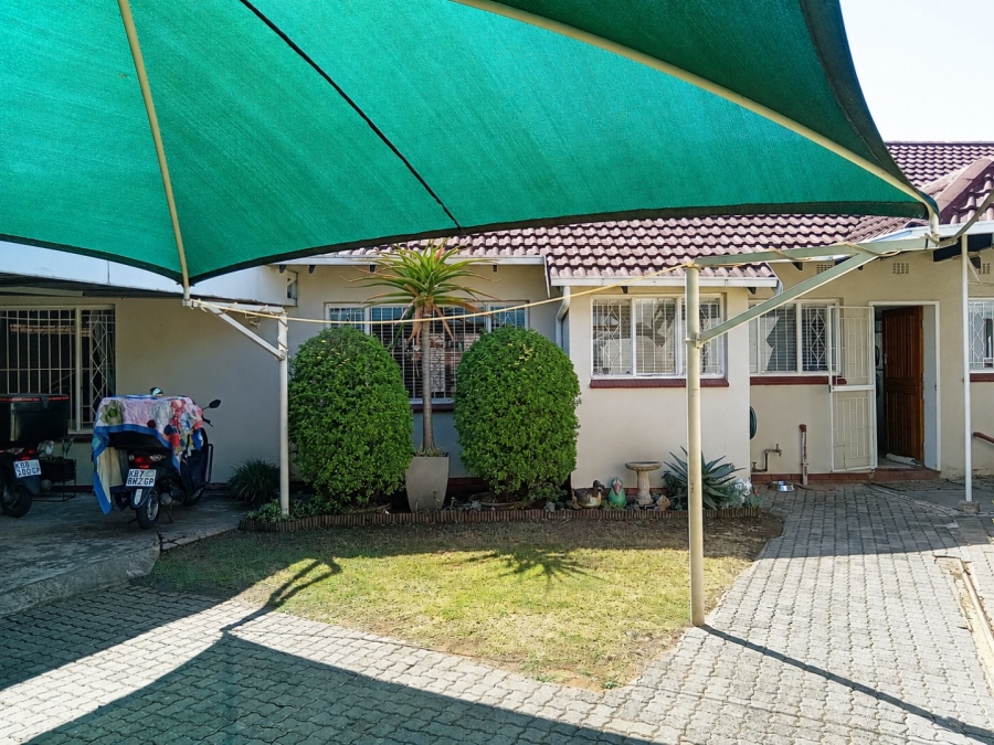 To Let 4 Bedroom Property for Rent in Freeway Park Gauteng