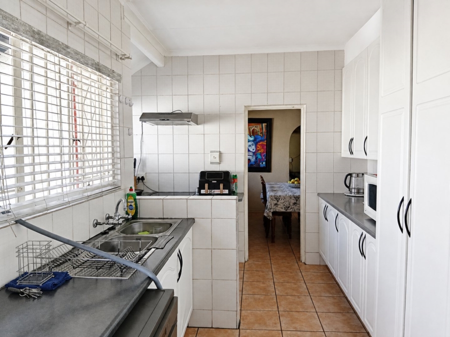 To Let 4 Bedroom Property for Rent in Freeway Park Gauteng