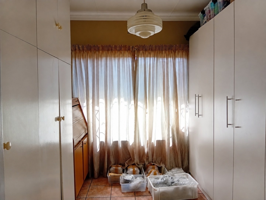 To Let 4 Bedroom Property for Rent in Freeway Park Gauteng