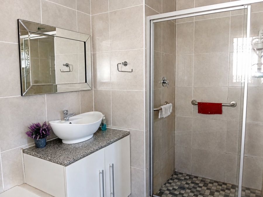 To Let 4 Bedroom Property for Rent in Freeway Park Gauteng