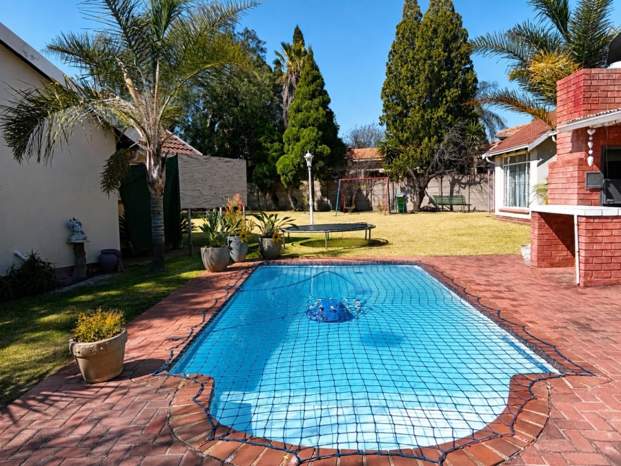 To Let 4 Bedroom Property for Rent in Freeway Park Gauteng